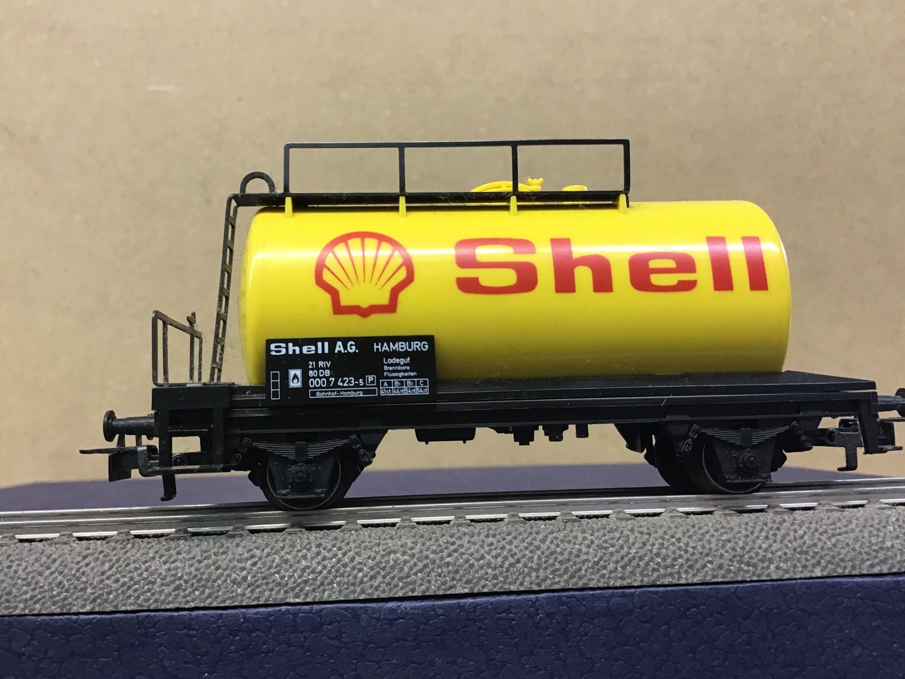 Märklin Modellini di ferrovie: Shell Kesselwagen, Spur H0 NR.4442 – Usato da Männedorf venduto da Modelle-aller-Art 2