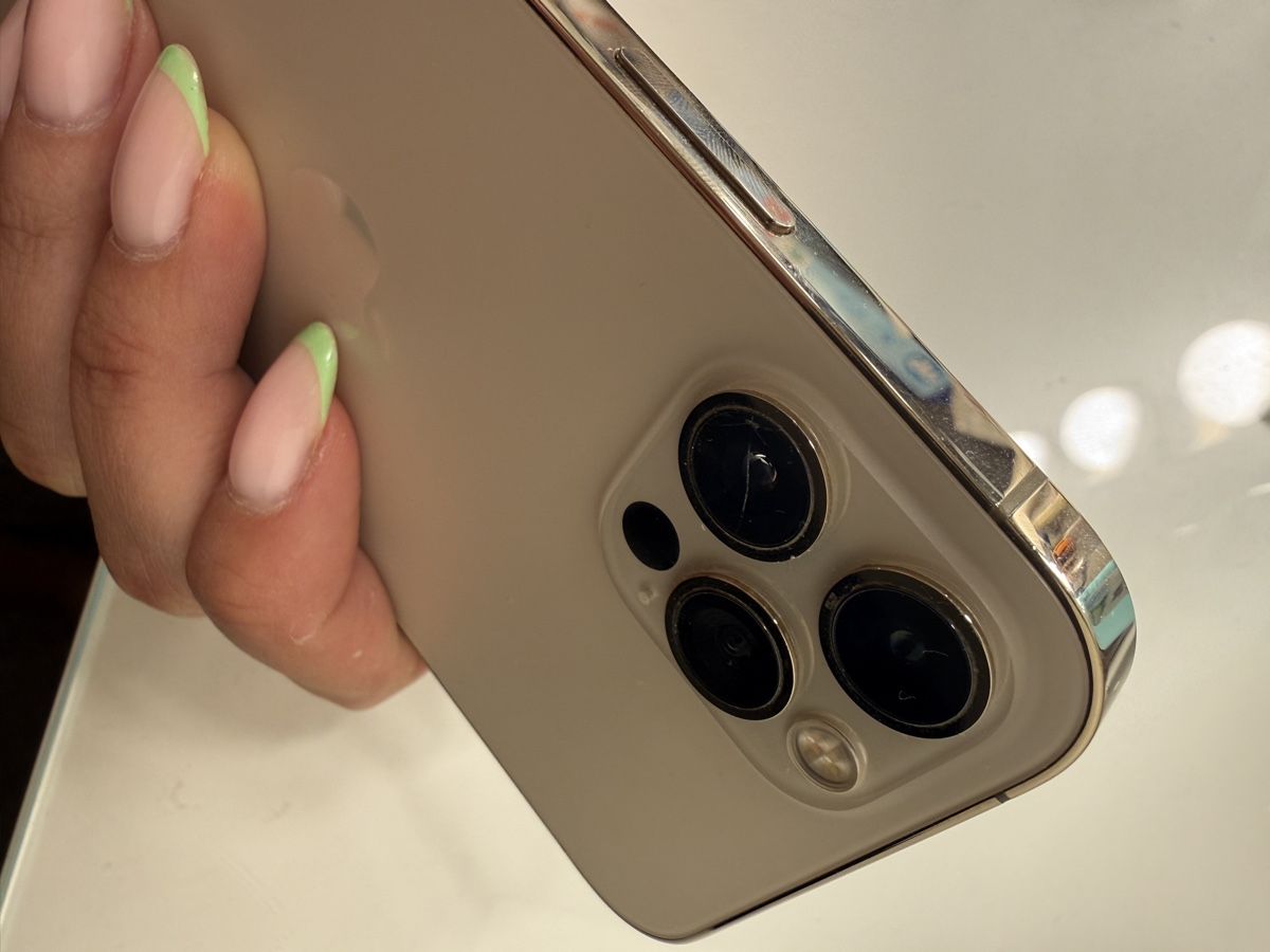 Apple Telefoni cellulari / Smartphones: iPhone 12 Pro 128GB Gold – Usato da St. Gallen venduto da azra_sadikov 6