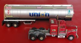 Kenworth-Truck mit Auflieger + Container Anhänger Metallguss