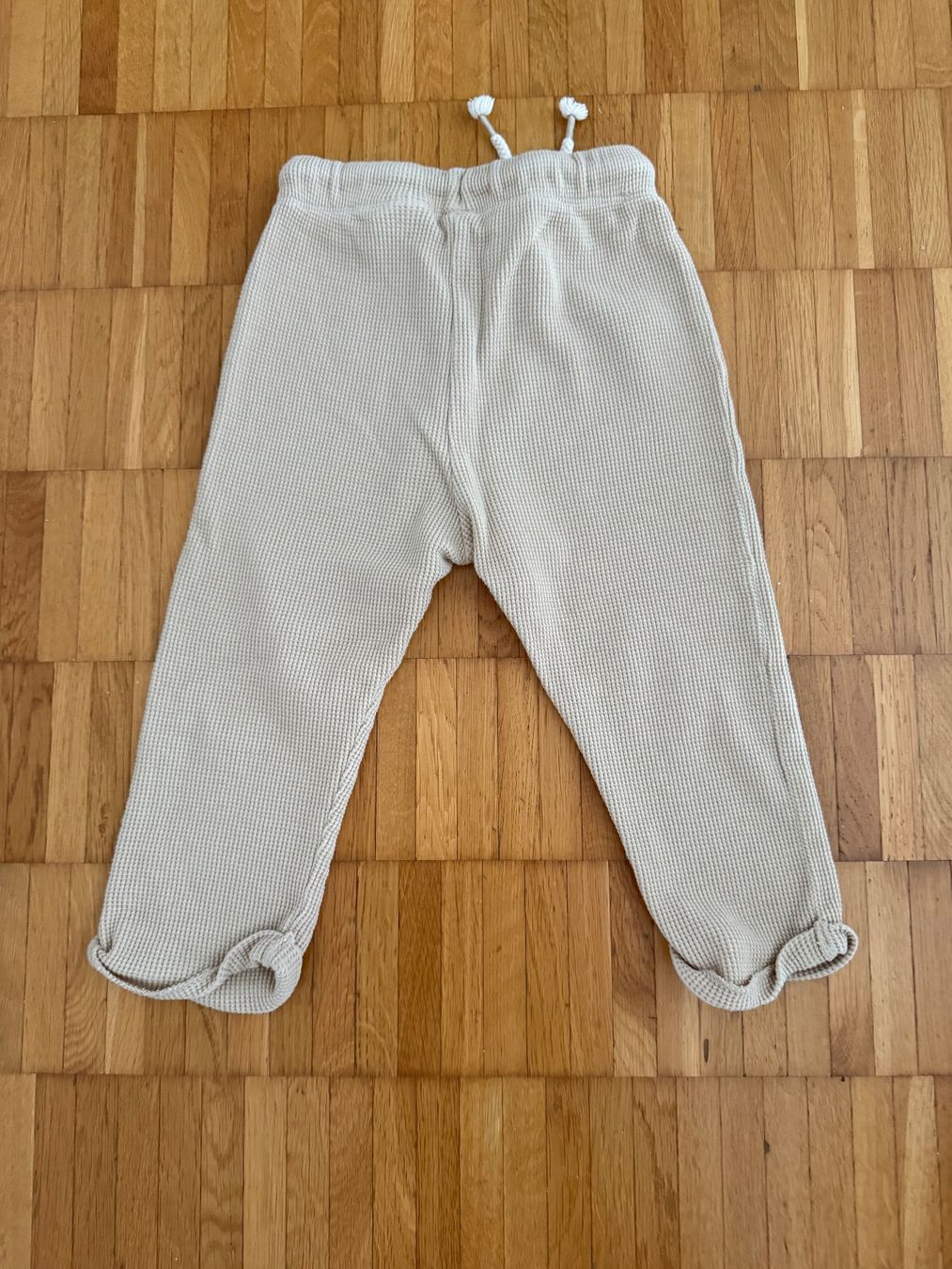 H&M Pantaloni: H&M Hosen Gr 92 – Usato da Richterswil venduto da Eunoia85 2