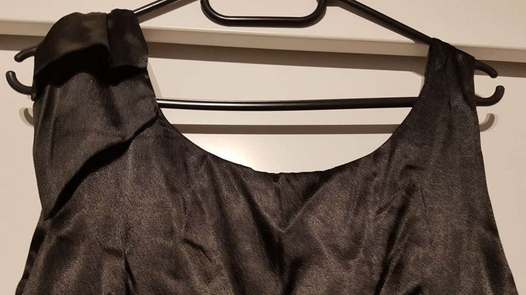 Top: Neues, elegantes Top  L – Nuovo (secondo la descrizione) da Bätterkinden venduto da Elefantenzoo 5