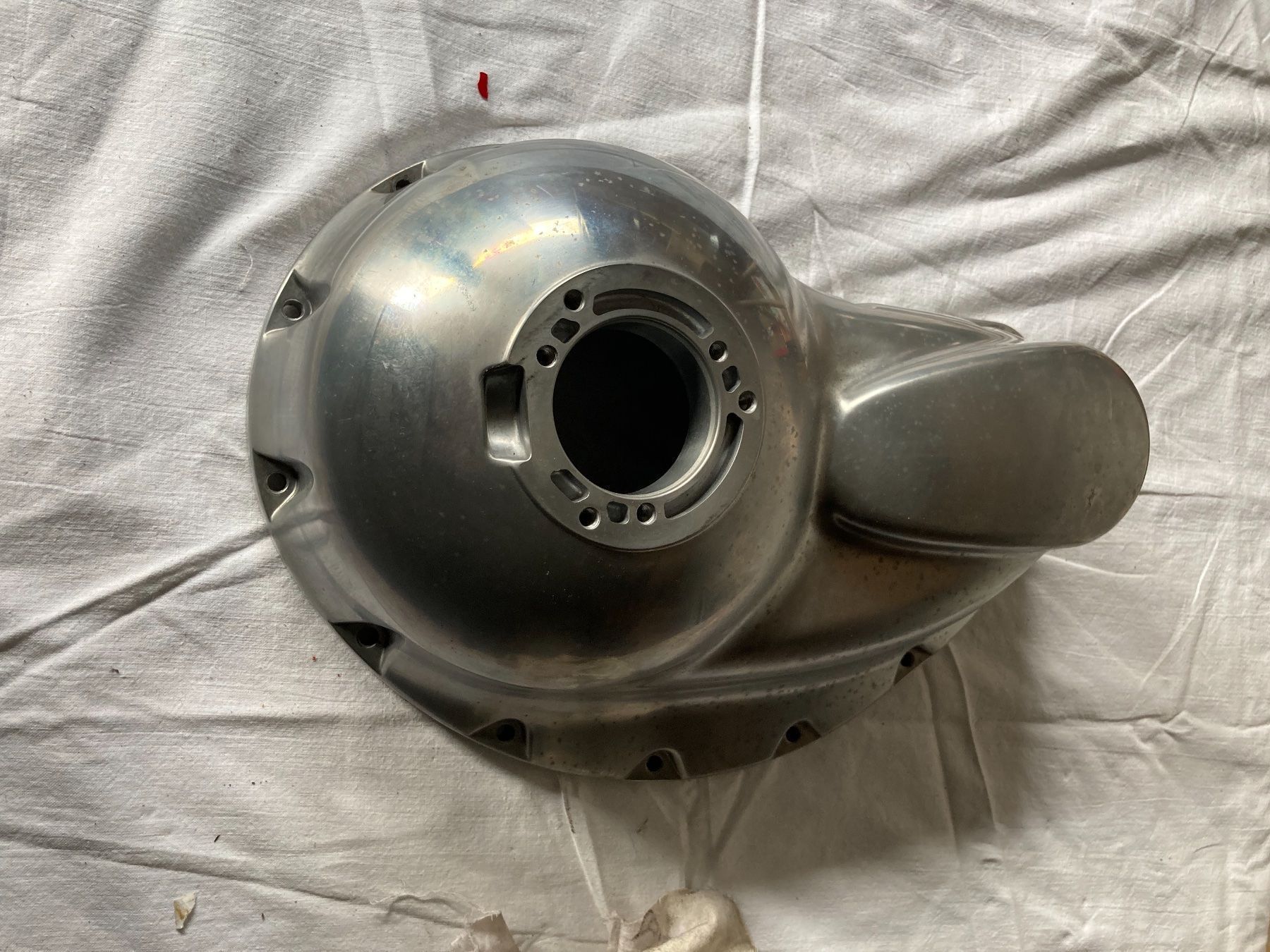 Harley-Davidson Tutti i ricambio per moto: Harley Davidson Primärdeckel V Rod 25733-01K – Usato da Schötz venduto da Harley35 1