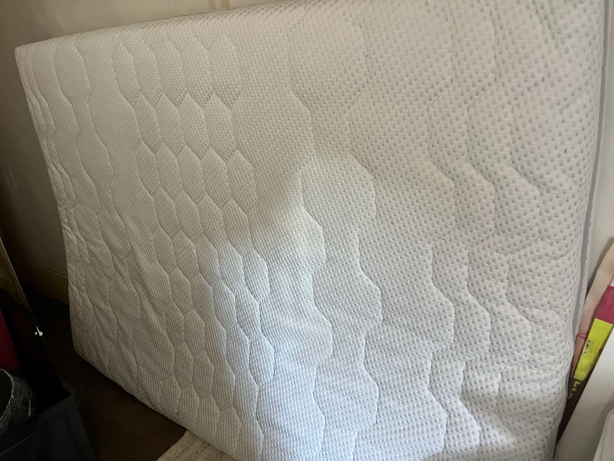 Matelas: Matratze  – D'occasion à Bern par AnnStee
