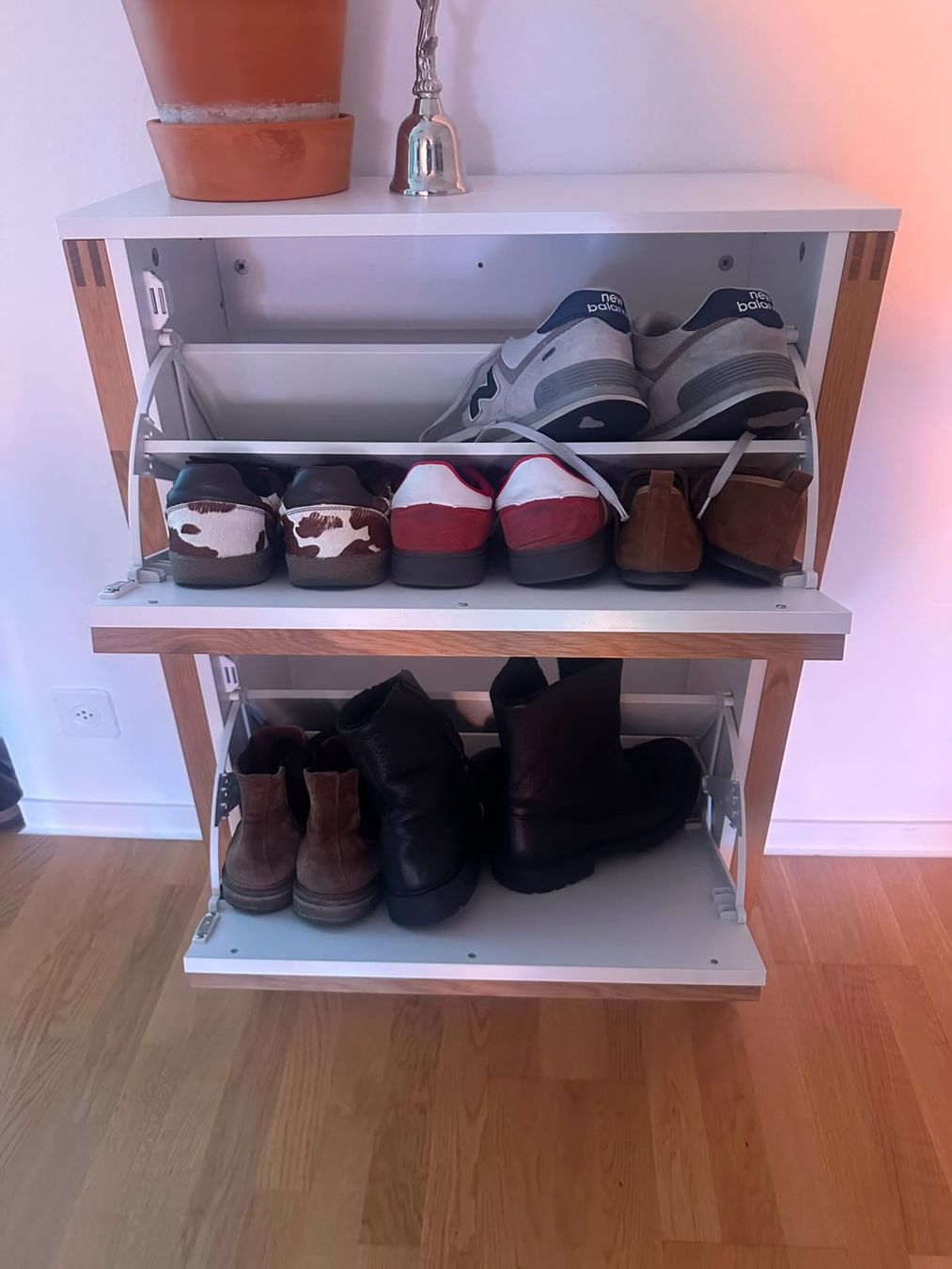 Armadi: Schuhschrank 2 Klappen Holz Weiss – Usato da Küsnacht ZH venduto da Luk130 2