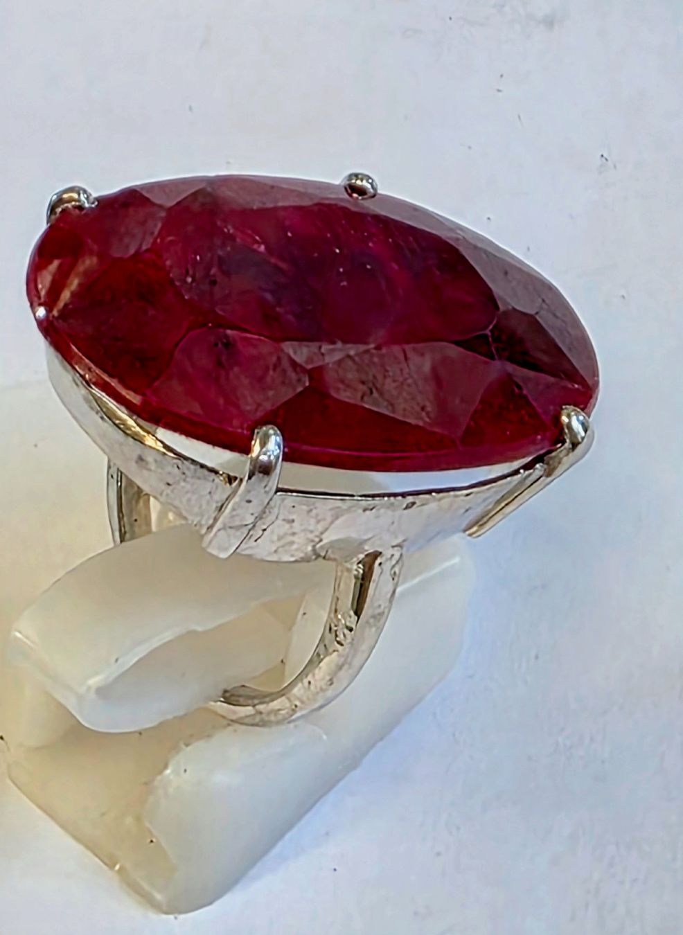 Anelli: Ring mit grossem ovalem Rubin Silber 925 neu – Nuovo (secondo la descrizione) da Zürich venduto da benedikt12 2