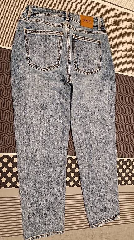 Jeans: Only Mom Jeans wie neu – Usato da Rudolfstetten venduto da mandy26 1