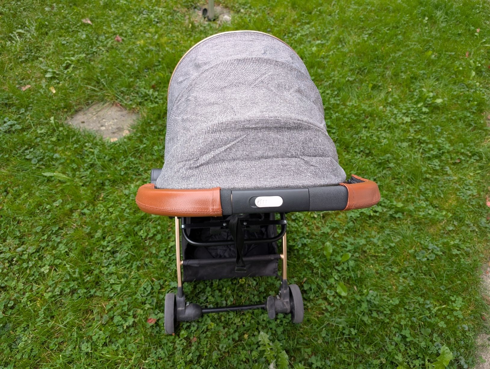Carrozzine: sonarin lightweight stroller – Usato da Zürich venduto da cos_j57v 1
