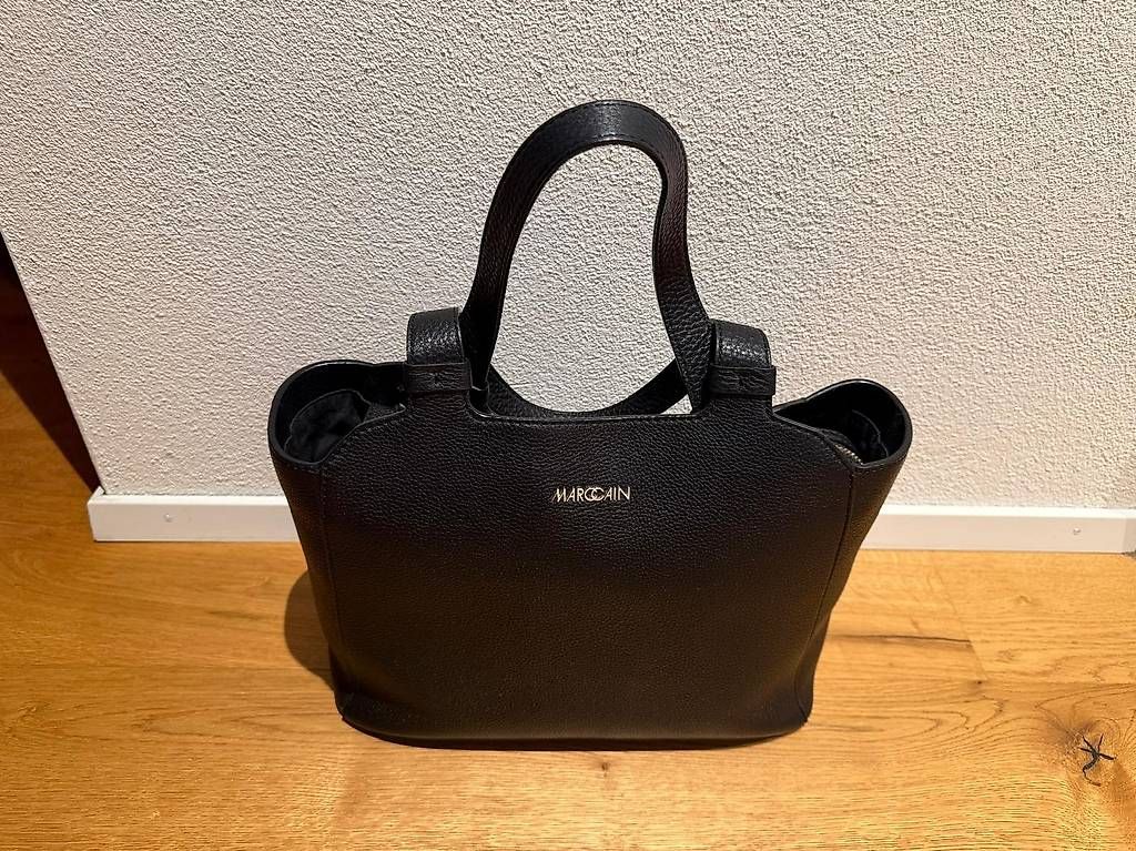 Marc Cain Taschen für Damen: Marccain Tasche – Gebraucht aus Seuzach von Cathrine04