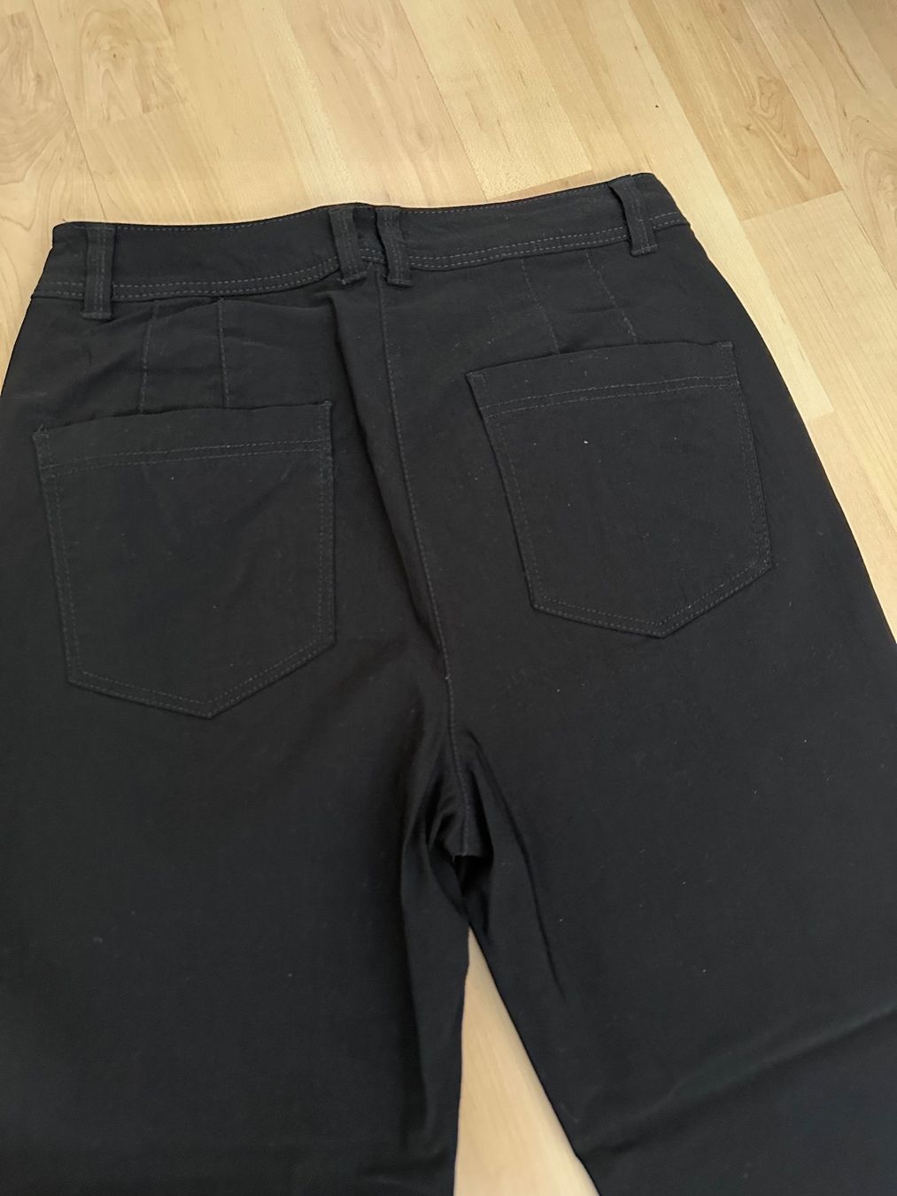 Pantaloni: Neue 3/4 Hose Gr.36 – Nuovo (secondo la descrizione) da Langnau aA venduto da Camelia14 2