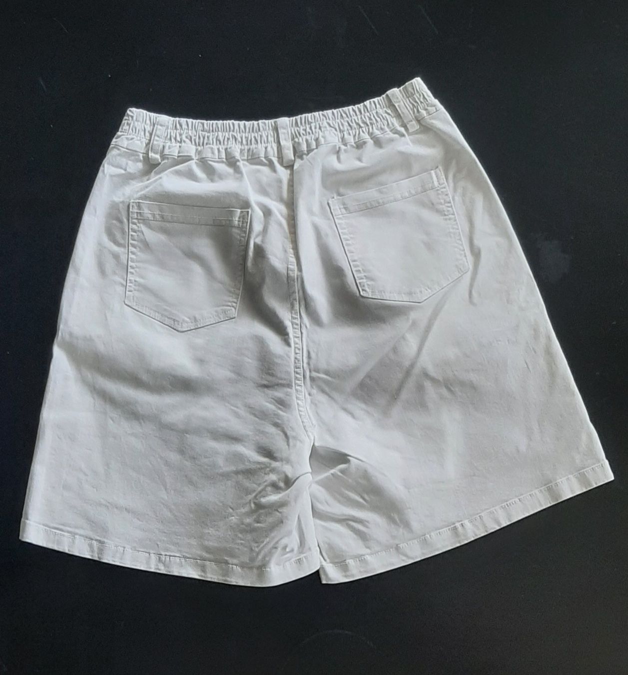 Pantaloni: Comodissimi shorts da donna - taglia S – Usato da Canobbio venduto da giu_9tly 1