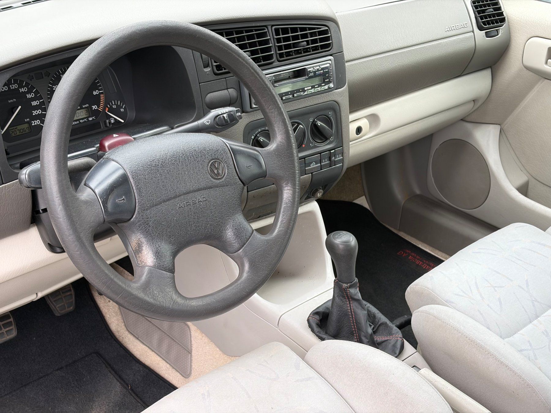 VW Automobili: Golf 3 Cabrio – Usato da Wohlen venduto da Flopy10 4