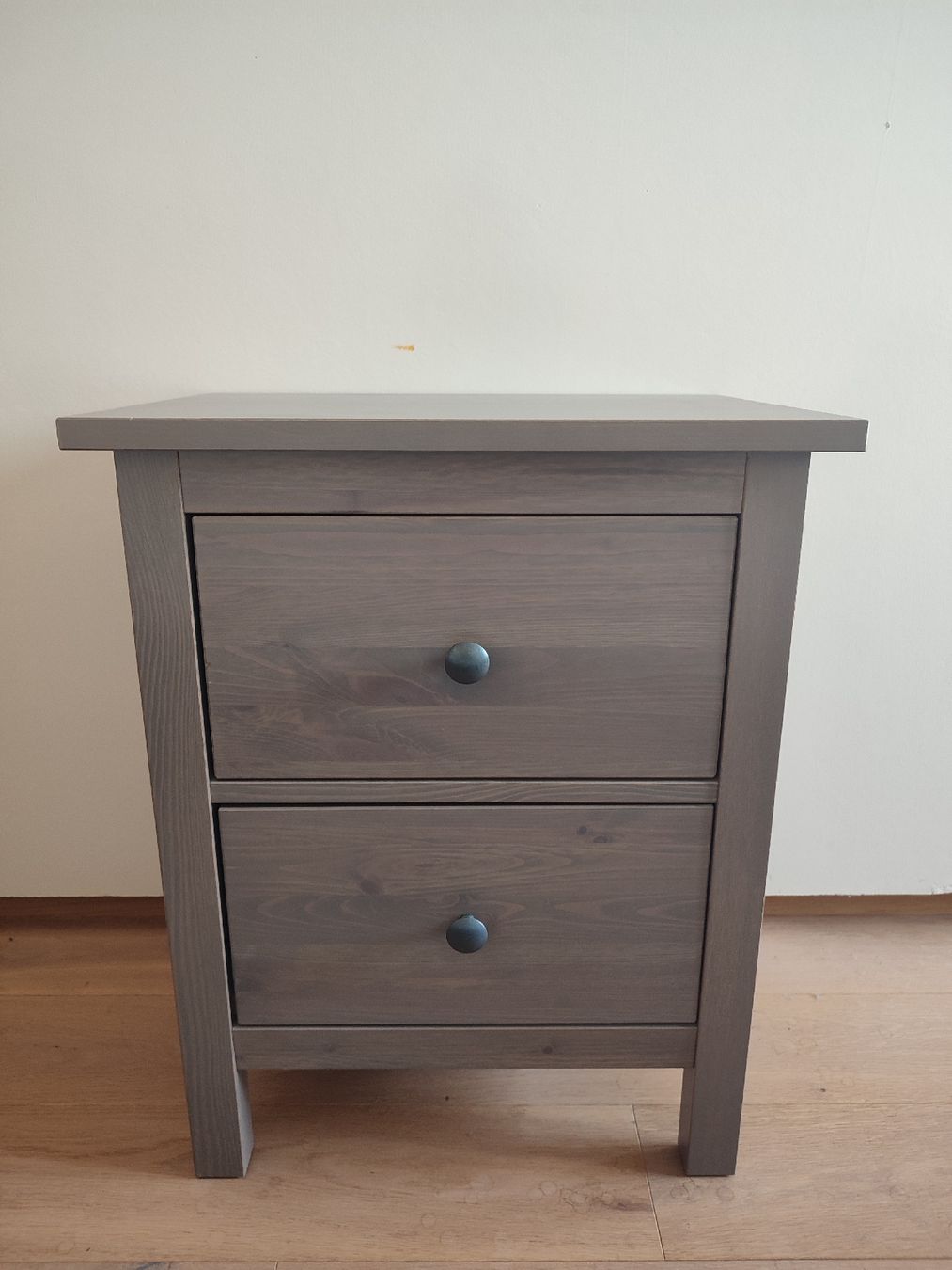 Ikea Comodini: Hemnes Nachttisch – Usato da Zürich venduto da Therese