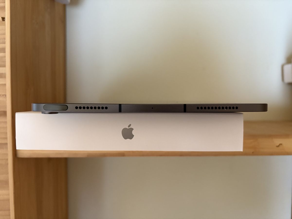 Apple Tablet PC: iPad Air 5th Gen M1 64GB – Defekt aus Steffisburg von noctilux 5