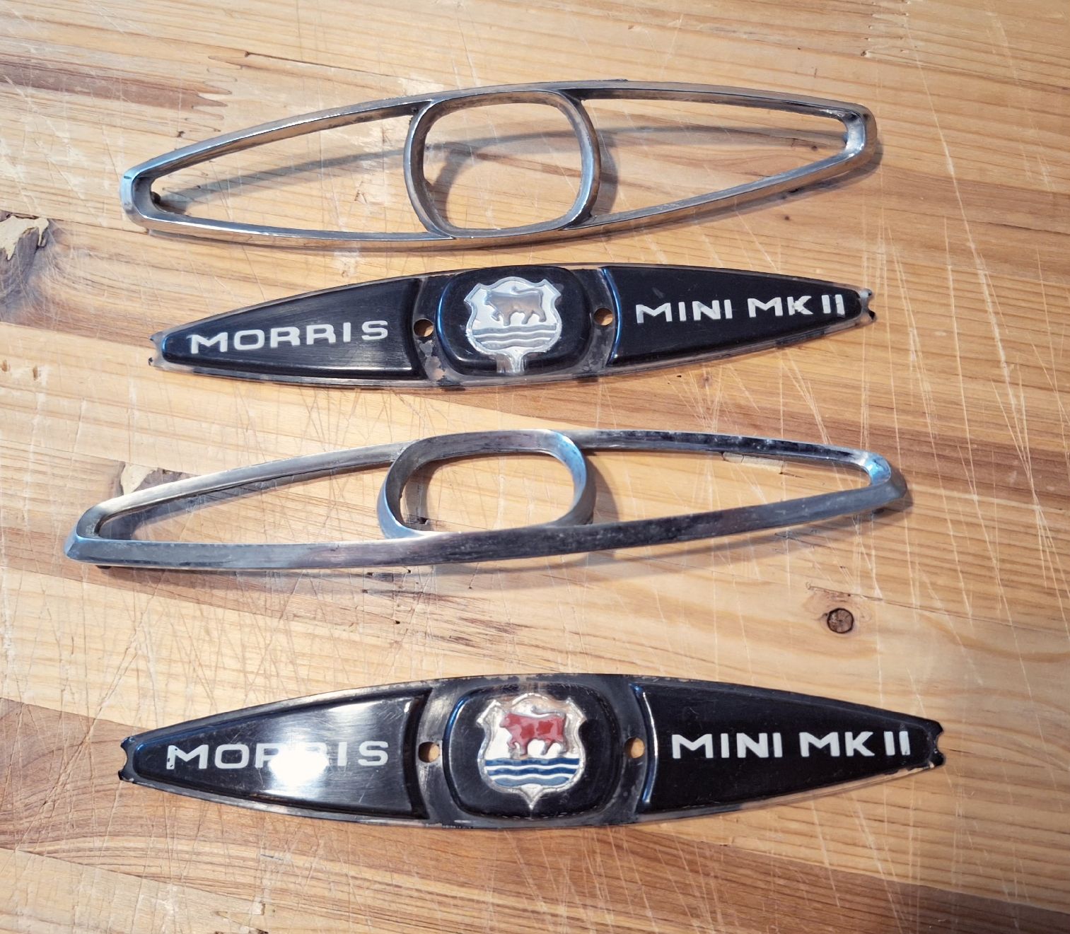 Morris Motors Tutti pezzi di ricambio auto: Morris Mini MkII Embleme – Usato da Triesen venduto da BLACKSHEEP75 2
