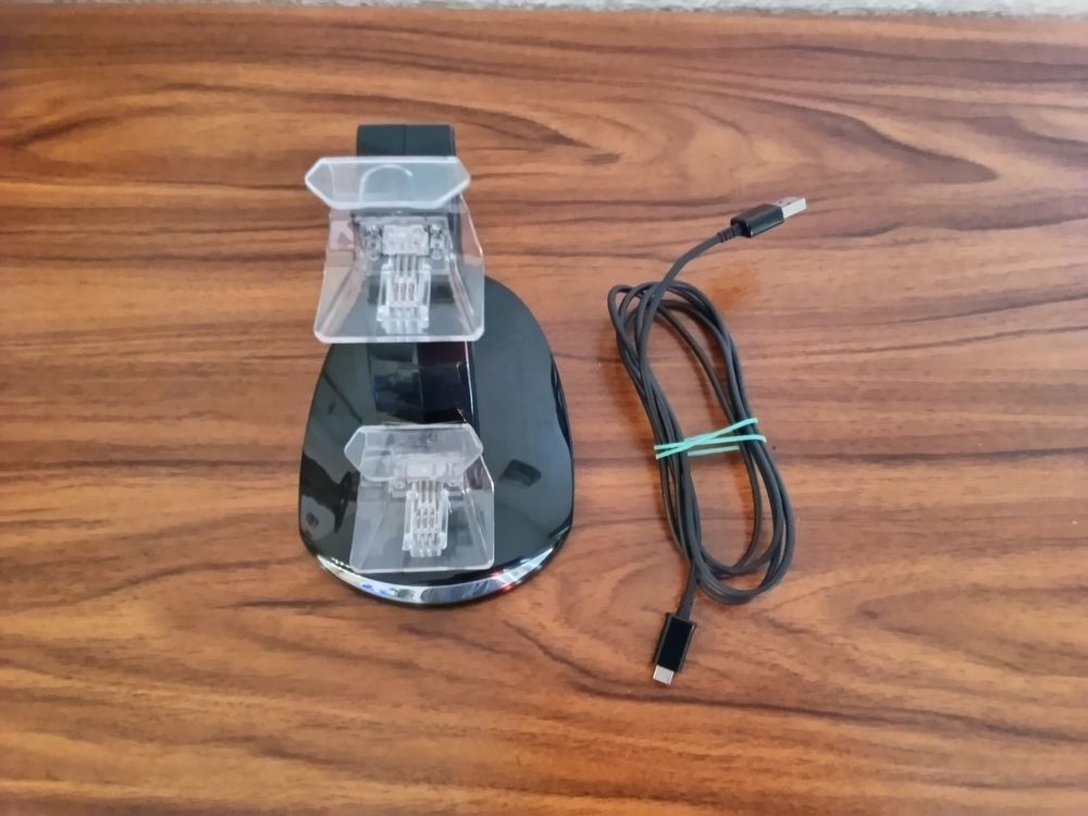Controller: DOCK pour Manettes XBOXONE – Gebraucht aus Aigle von Dadavd