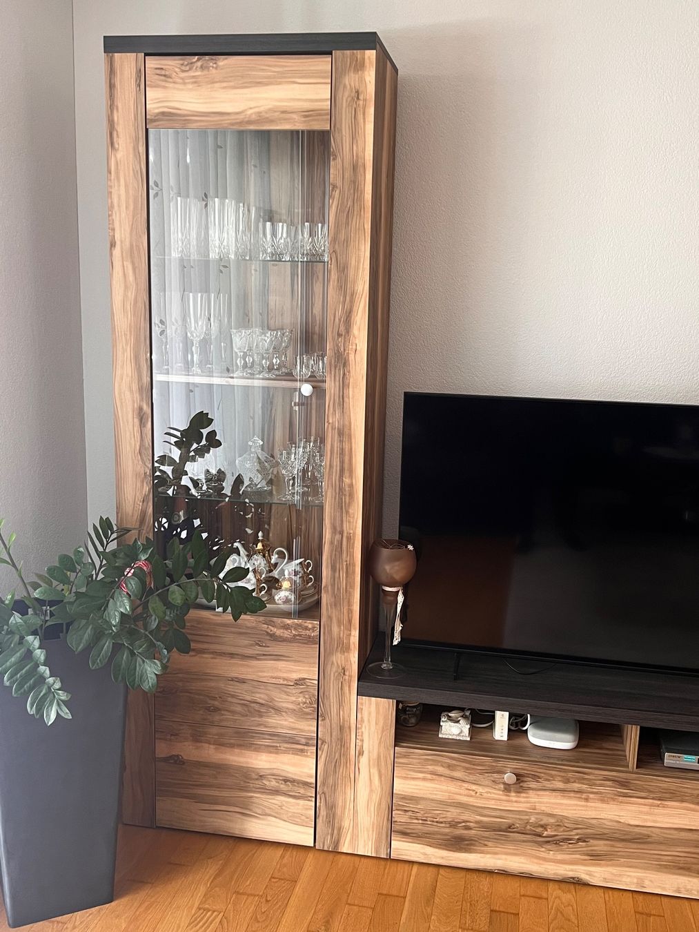 Regale: Wohnwand in Holzoptik – Gebraucht aus Staufen von amy31 3