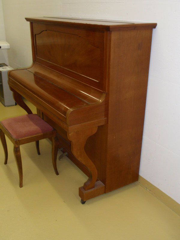 Schmidt-Flohr Strumenti musicali: Superbe piano droit – Usato da La Chaux-de-Fonds venduto da Cooltchaps 4