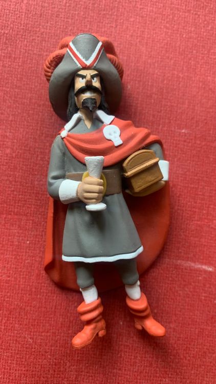 Figurine Rackham Le Rouge Les Aventures De Tintin  Le Trésor De Ra Le Rouge 10 Cm