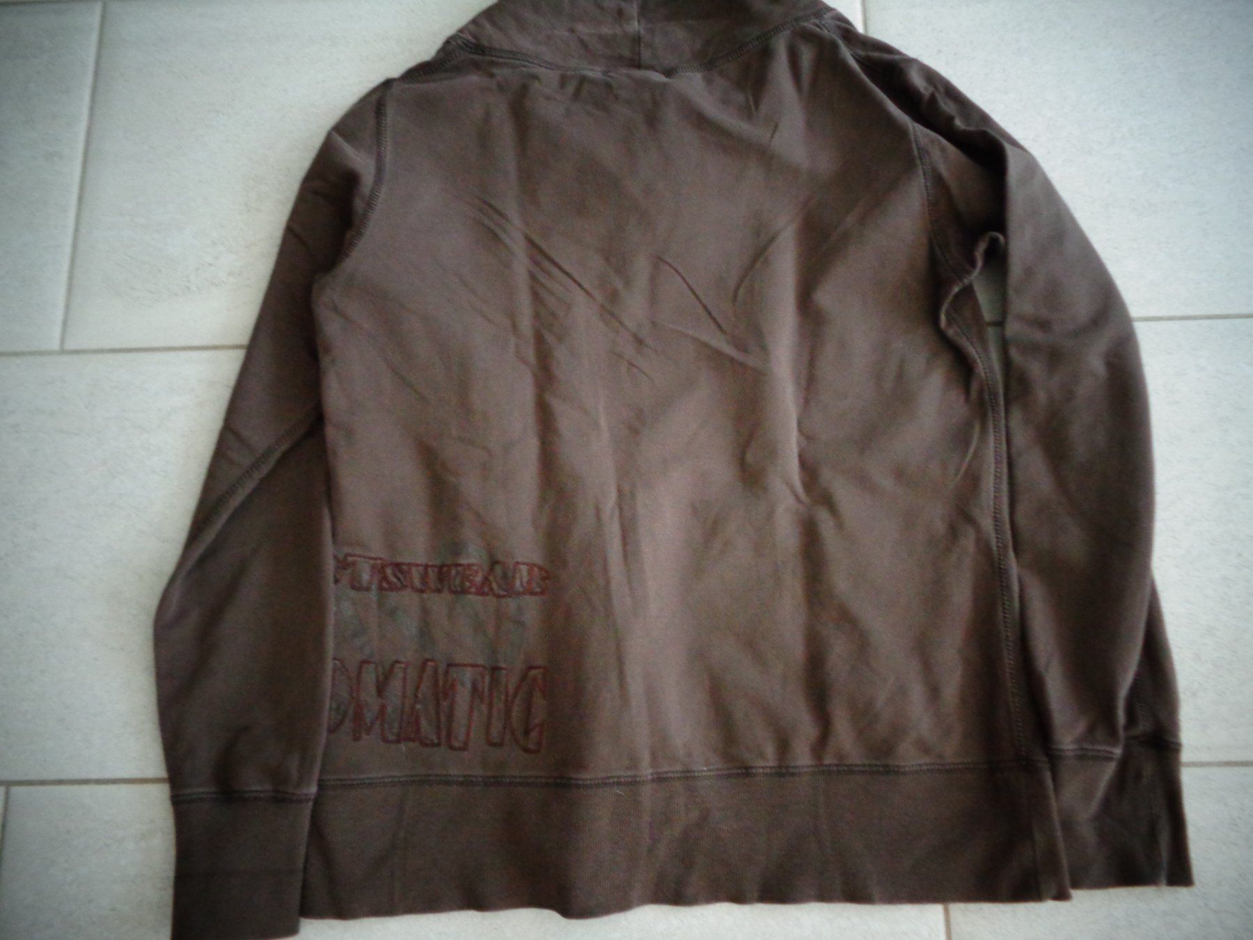 Nile Pullover & Sweatshirts: NILE PULLOVER GR.L – Gebraucht aus Rotkreuz von Samballi 3