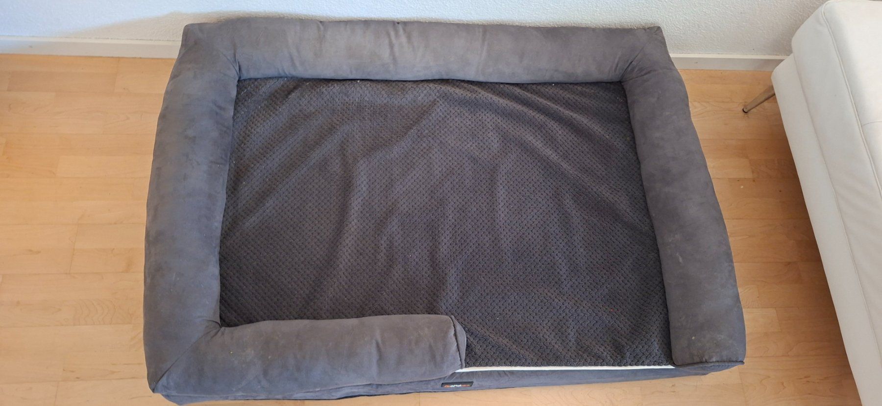 Cucce & Letti: FEANDREA orthopädisches Hundebett/Sofa gross – Usato da Greifensee venduto da Warwarp 1