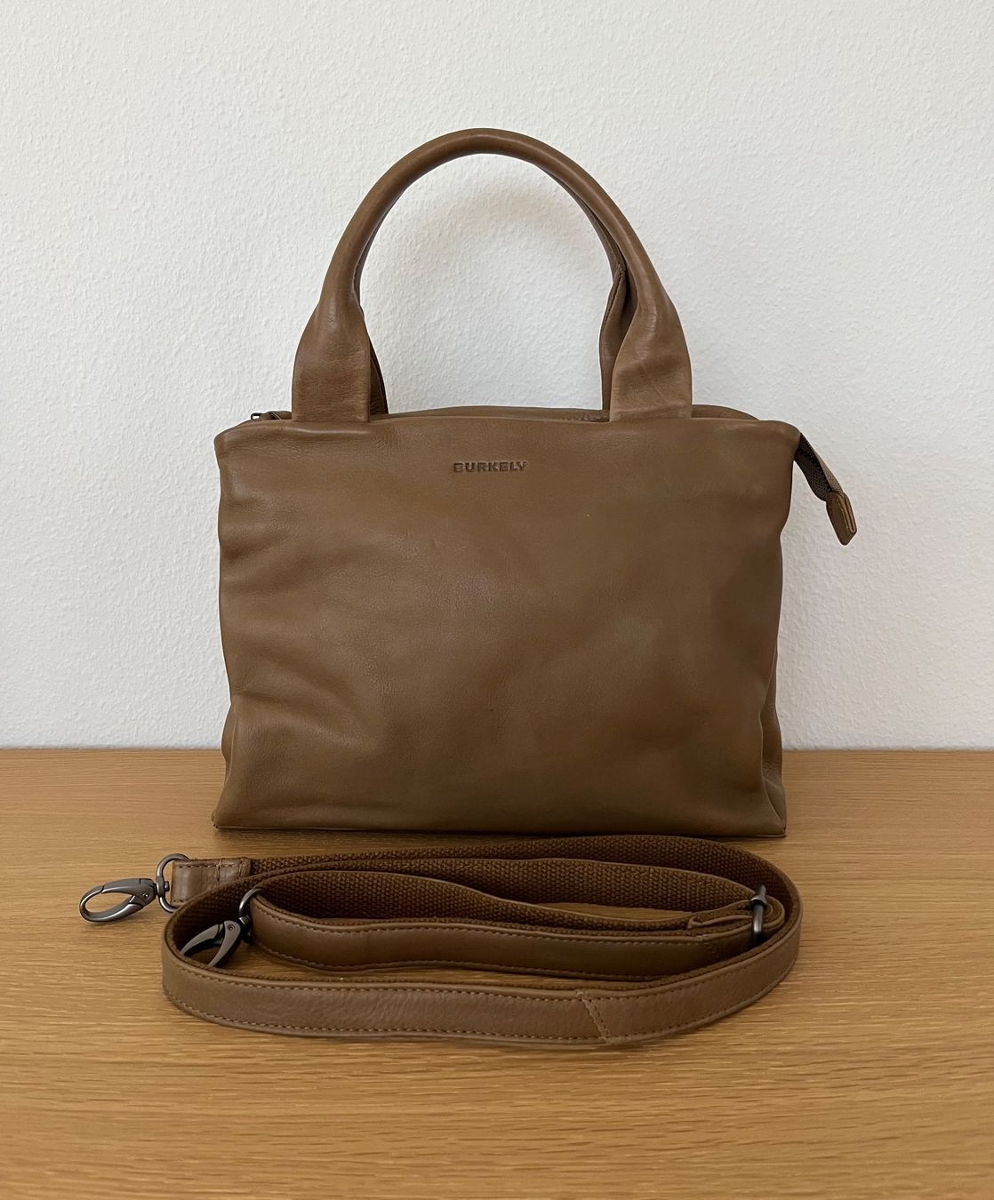 Borse da donna: Burkely Handtasche / Schultertasche – Nuovo (secondo la descrizione) da Allschwil venduto da millefiori3 4