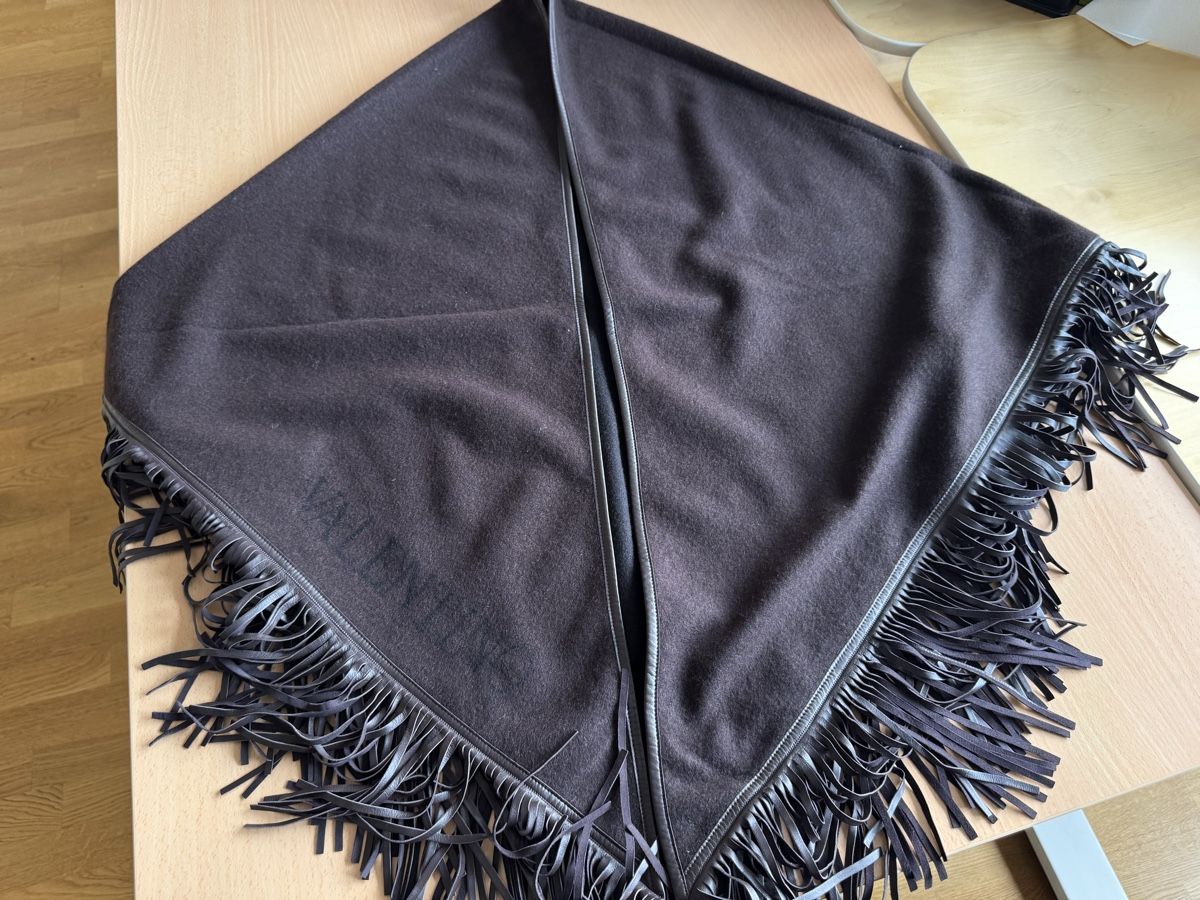 Valentino Altro in Moda donna: Poncho Valentino Cachemire/Cuir Franges, Taille U – Nuovo (secondo la descrizione) da Morges venduto da sandy069 1
