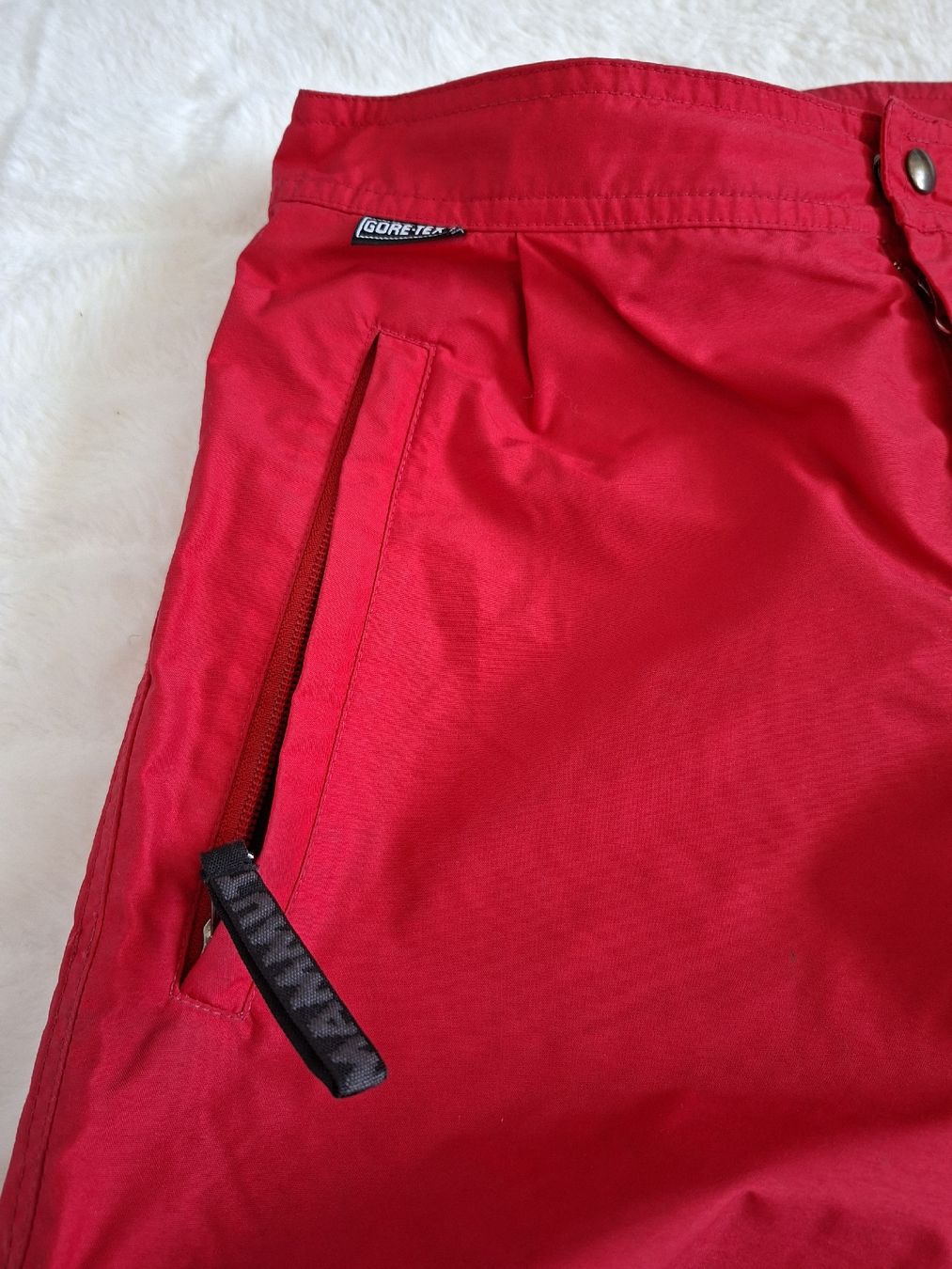 Mammut Pantaloni: Pantalon de ski Mammut Gore-Tex rouge – Usato da Renens VD venduto da ser_j2fn 2