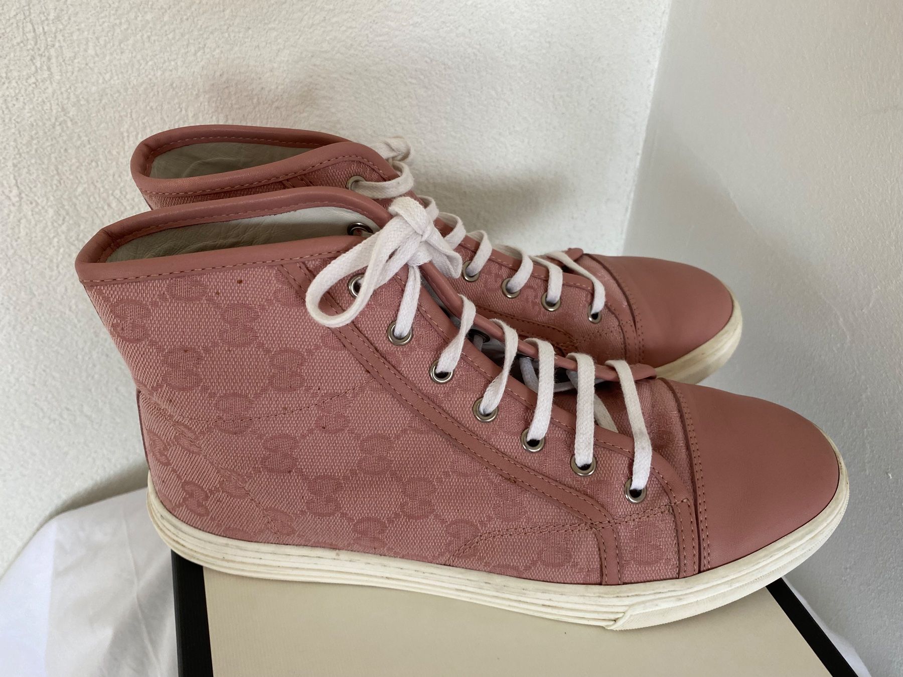 Gucci Herrenschuhe: GUCCI SNEAKERS 100% ORIGINAL GRÖSSE 40 – Gebraucht aus Zürich von Fashionparade 2