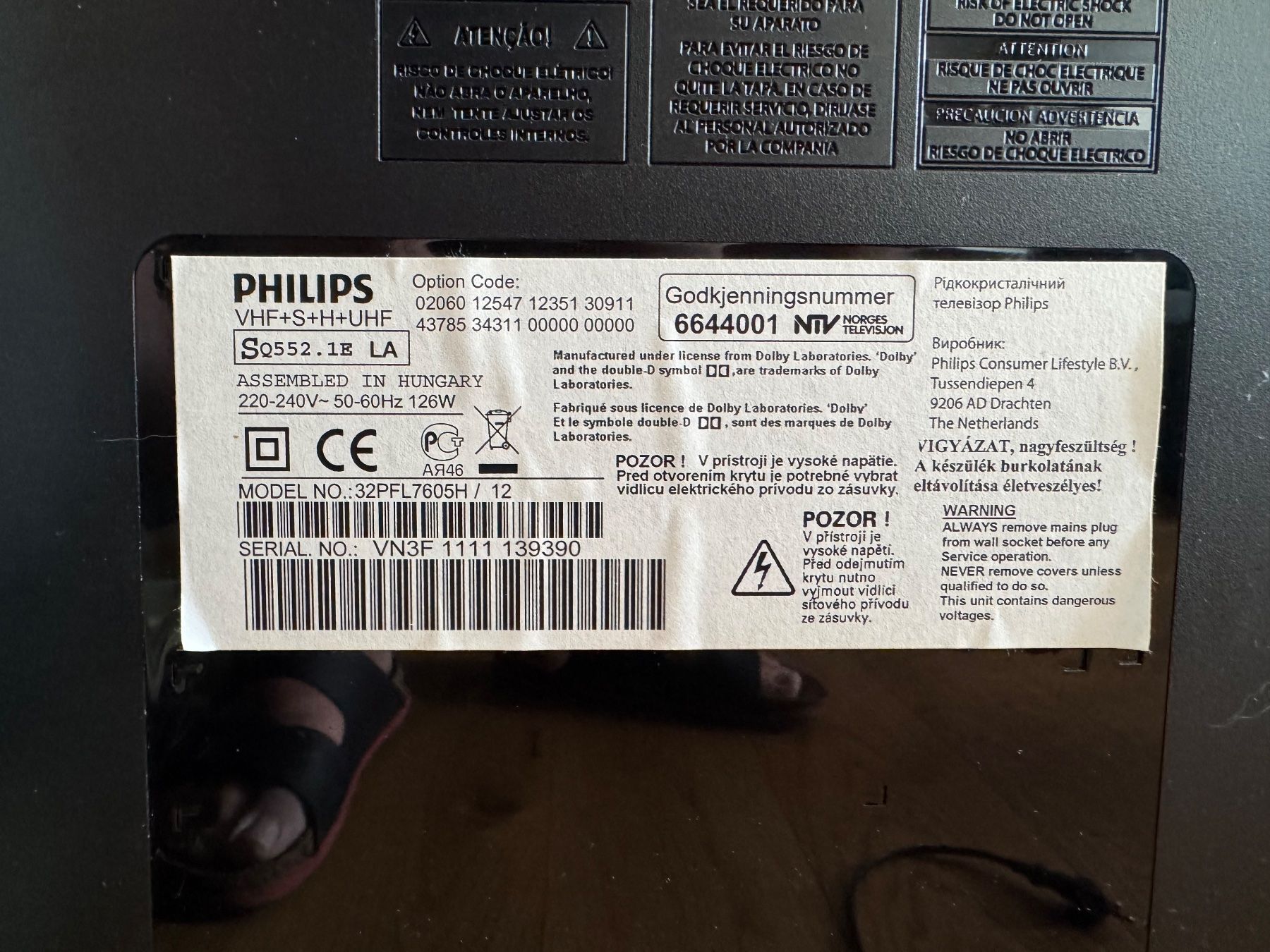 Televisori: TV Philips 32''Ambilight et support mural – Usato da St-Légier-Chiésaz venduto da pepette62 4