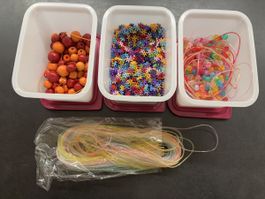 Bastelset Perlen Verschieden Farben + Fäden
