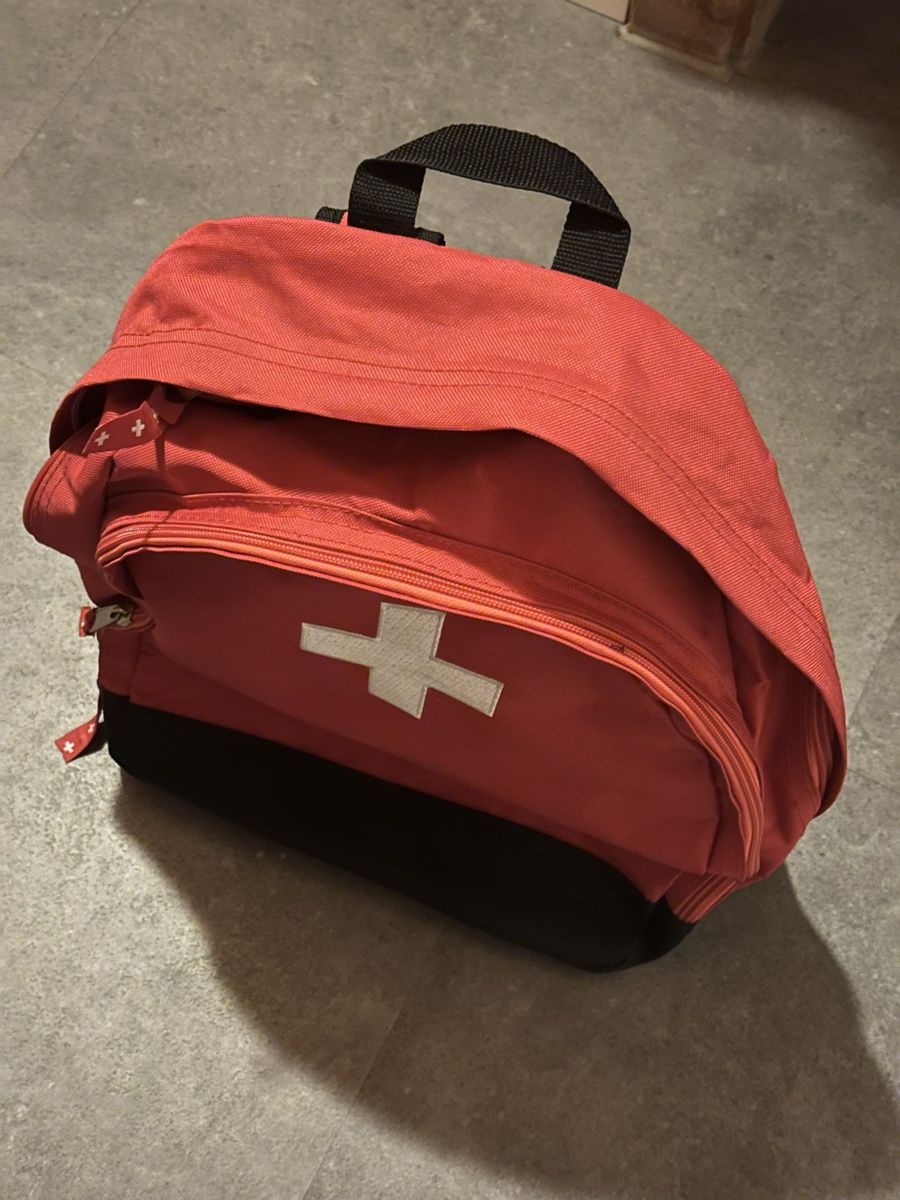 Zaini: Roter Spanset Rucksack mit Schweizerkreuz – Nuovo (secondo la descrizione) da Flanthey venduto da ale_xandra 6