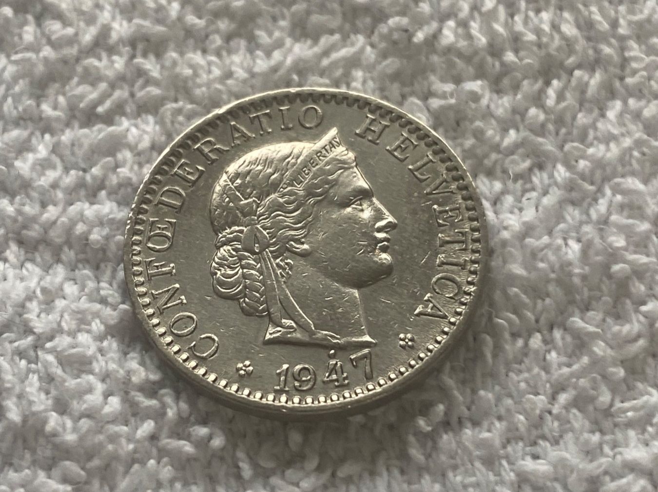 Alle Münzen: 20 centimes/rappen 1947 Abart – Gebraucht aus Nyon von Ilmi09