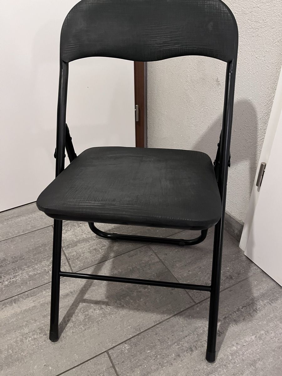 Sedie: Lot de 22 chaises pliantes noires – Usato da Corjolens venduto da san_kyv9 1