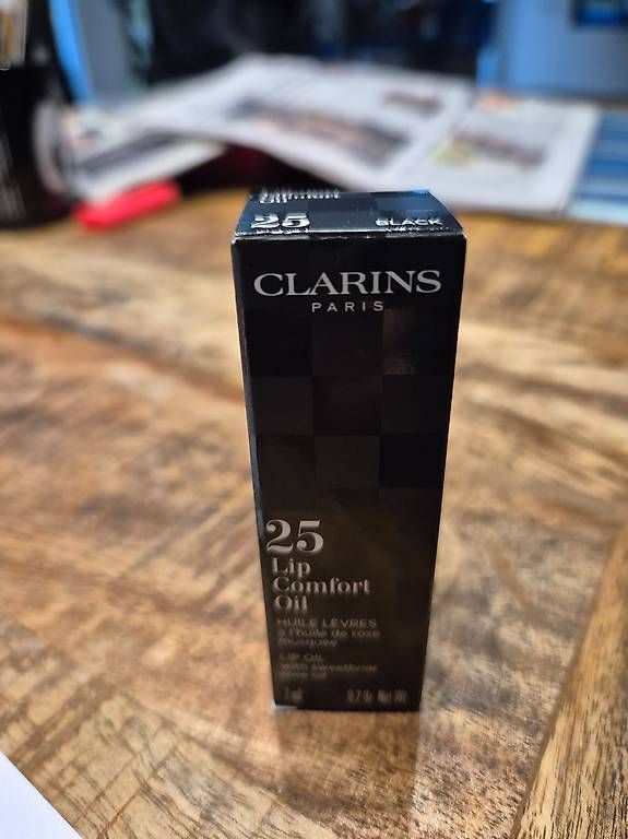 Clarins Cura del viso: CLARINS Limited Edition Lip Oil – Nuovo e nell'imballaggio originale da Uerkheim venduto da Pod23