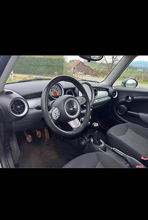 Mini Autos: Mini One  8-fach bereift  Bastler/Export  CHF 1500 VB – Gebraucht aus Bassersdorf von Era_ZH 2