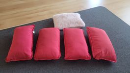 4 Teile Kissensatz ca. 25cm x 45 cm. In sehr gutem Zustand.