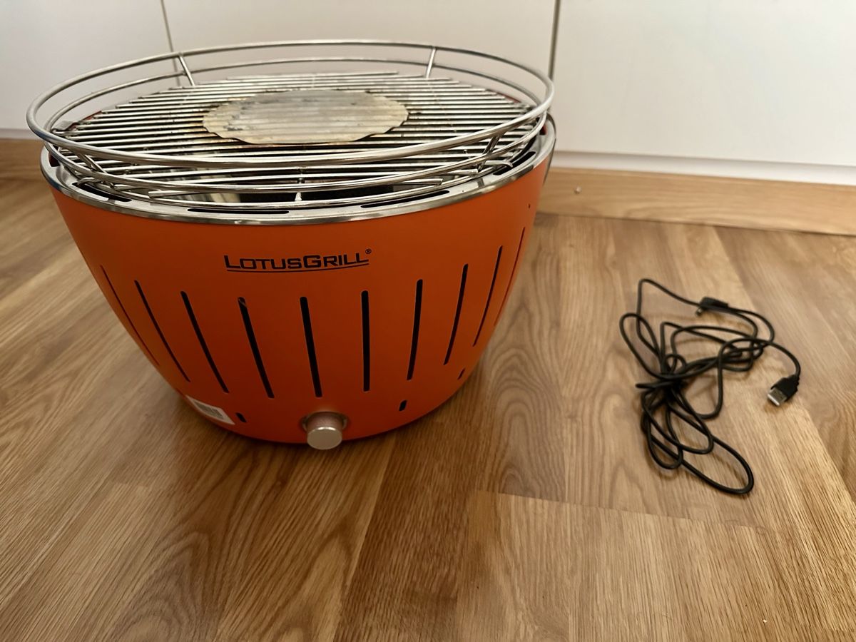 Grils: LotusGrill 32 cm inkl. Holzkohle und Tragtasche – D'occasion à Zürich par equalizer87 1