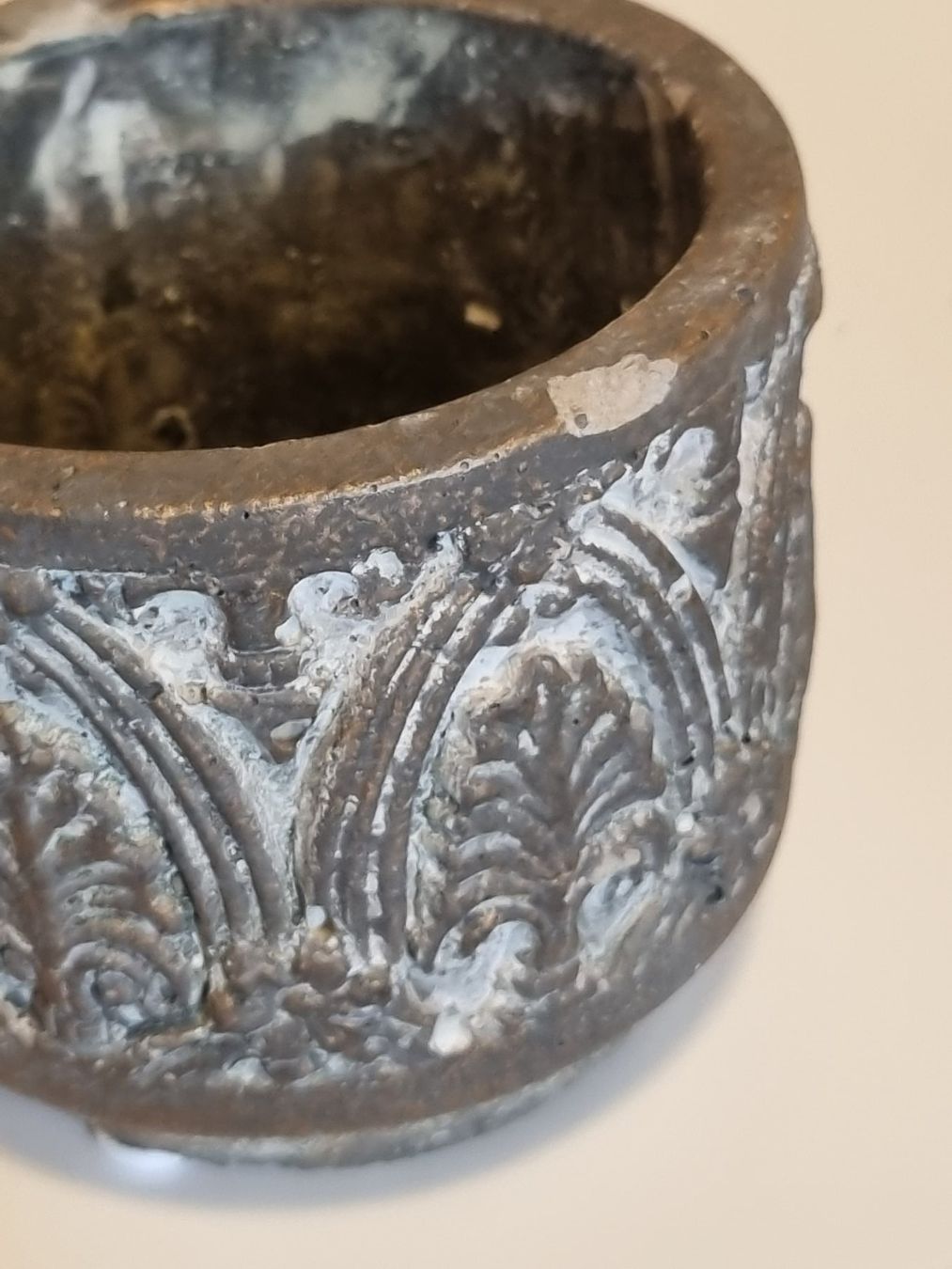 Vasi per fiori: 4 Übertöpfe 8 cm Antik-Stil Shabby Chic – Usato da Scharnachtal venduto da devin03 7
