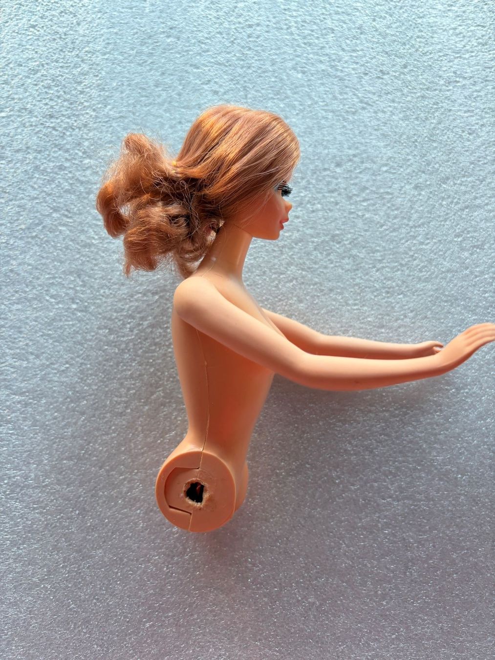 Bambole: Vintage Nape Curl Talking Barbie - mute missing legs – Usato da Bassecourt venduto da keenfind 7