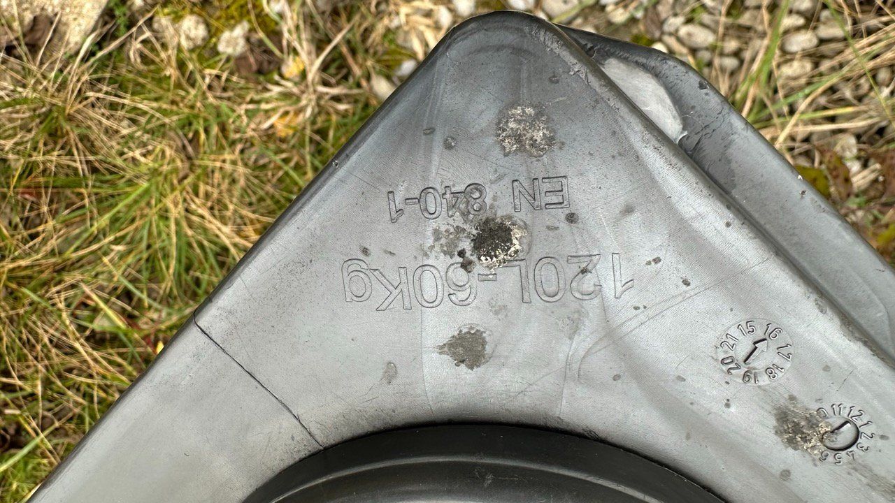 Banconi: Abfallbehälter, Rollcontainer 120 Liter schwarz – Usato da Dübendorf venduto da rog_8pqk 2