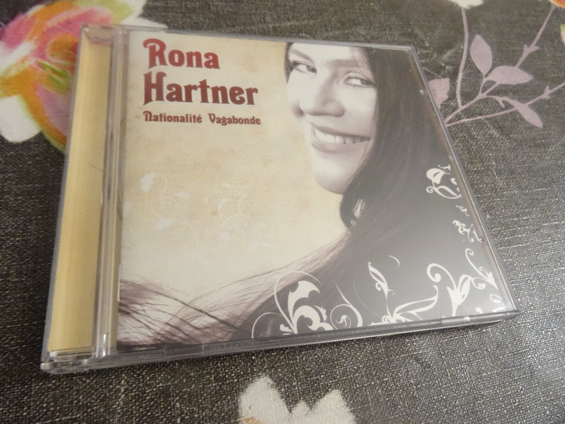 CDs: Rona Hartner  Nationalite Vagabonde CD – Gebraucht aus Olten von Disc-Ausverkauf