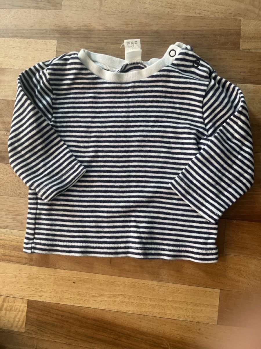 Pulls et sweat-shirts: Kinder Pullover Gr 62 – D'occasion à Basel par HugChristine