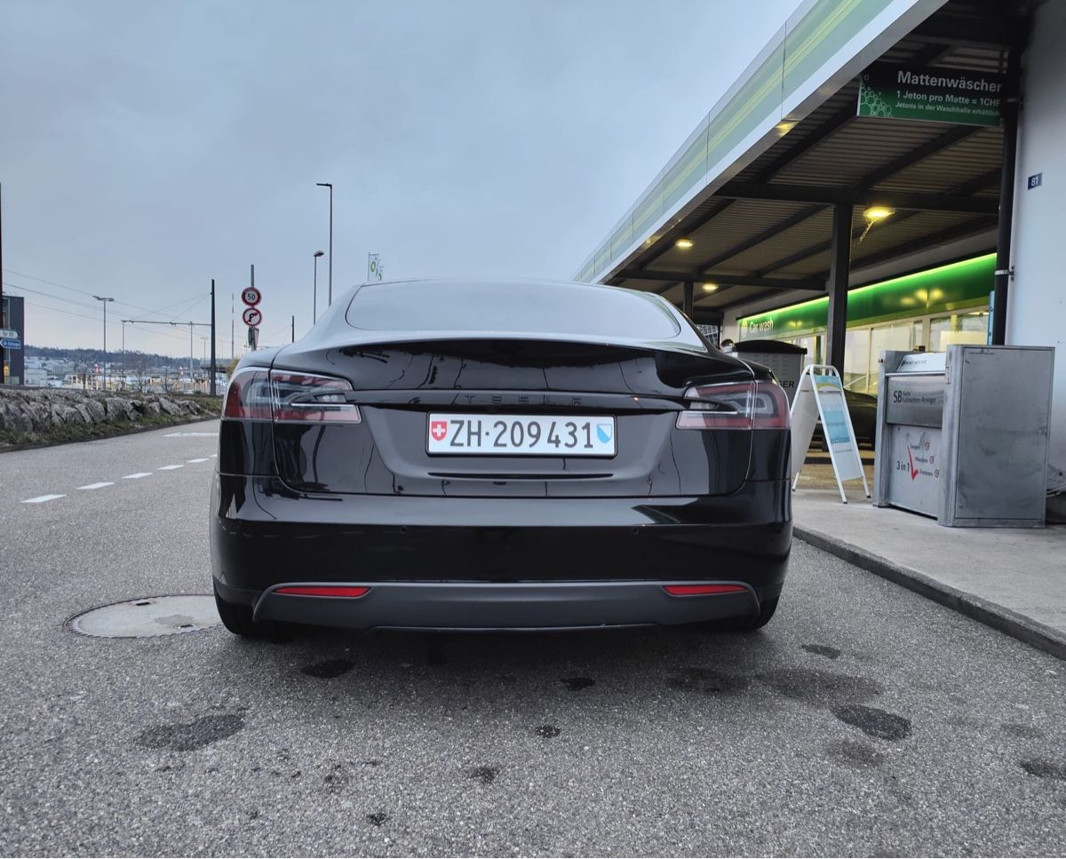 Tesla Automobili: Tesla Model S 85D FREE SUPERCHARGER – Usato da Zürich venduto da ZH77 2