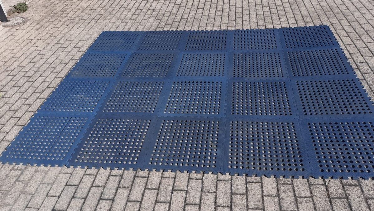 Bodenmatten: Bodenschutzmatten – Gebraucht aus Zug von Linda_VK0