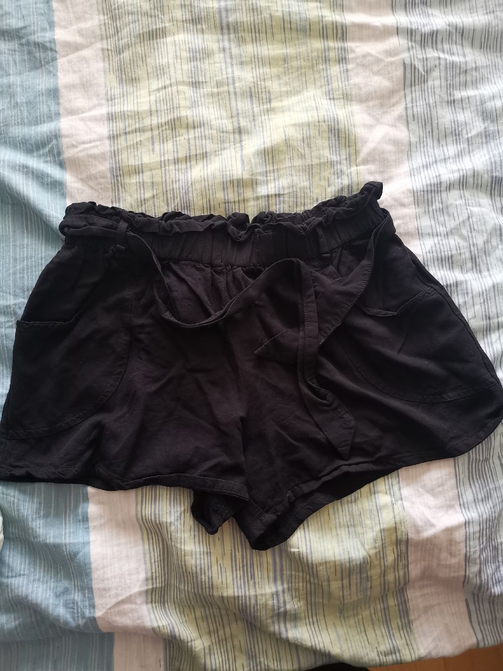 Lotti & Set di vestiti: Mädchen Shorts Gr.170/176 – Usato da Aadorf venduto da JFPS 2