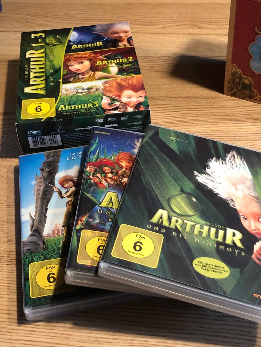 2 Kinder DVD-Boxen Shrek Trilogie und Arthur 1-3 (Gebraucht) in ...