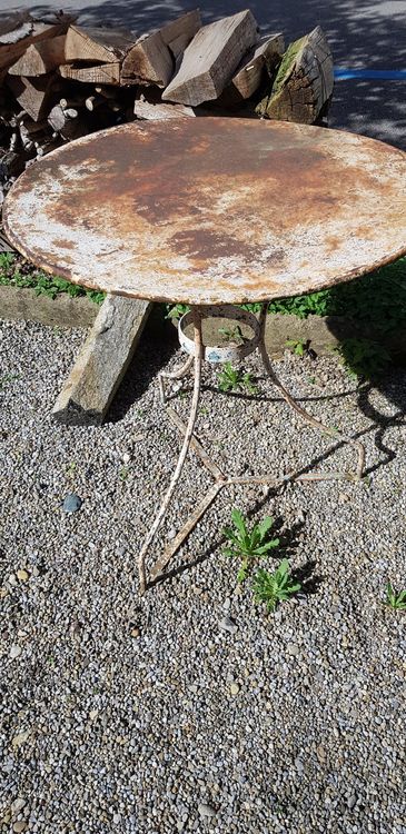 Blechtisch Gartentisch rund klein Tisch blech antik alt | Kaufen auf ...