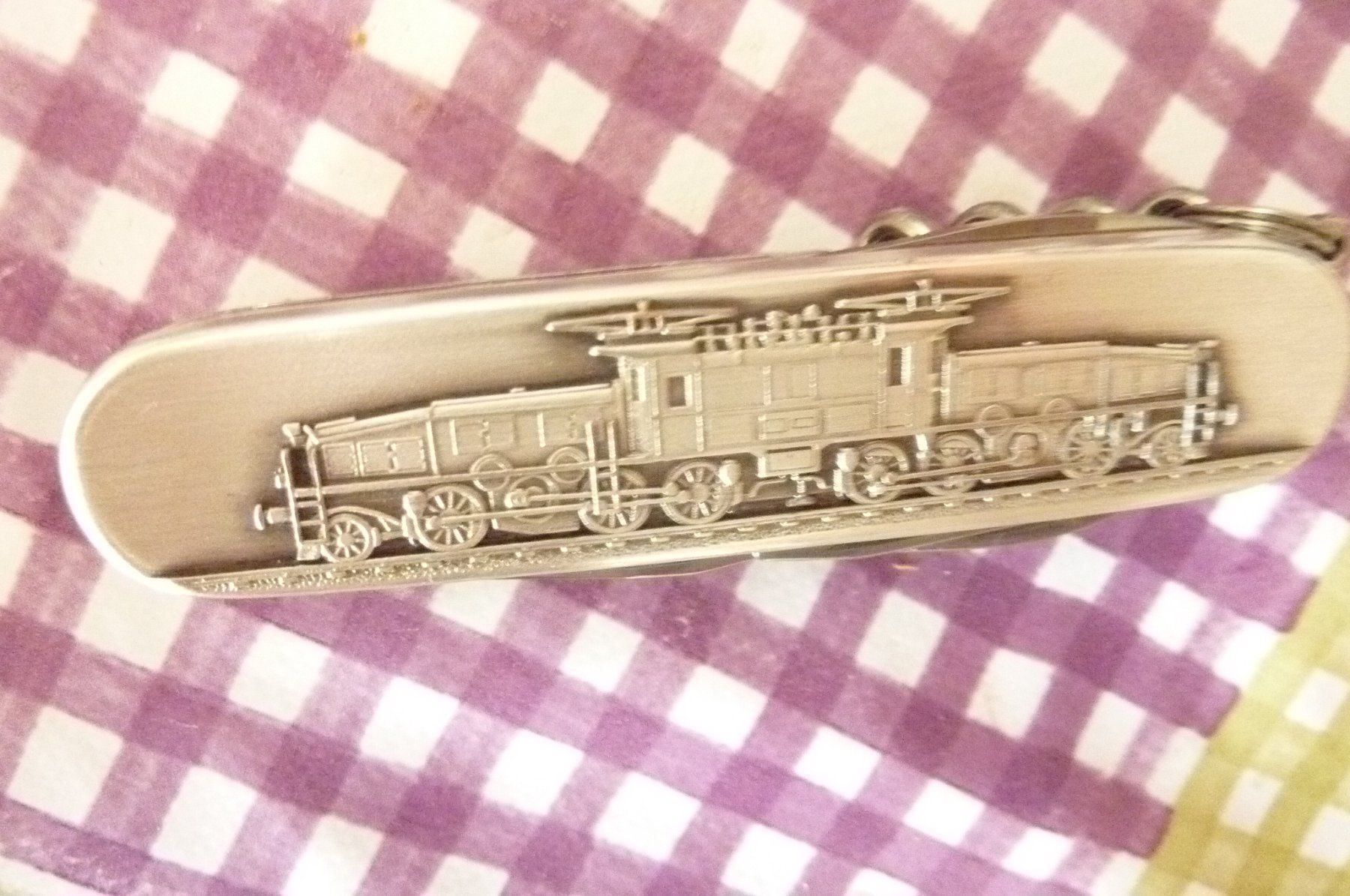 Victorinox Coltelli tascabile: Messer die 5 Mikron Silber Krokodil Mögl – Nuovo e nell'imballaggio originale da Lausanne venduto da coucoulet