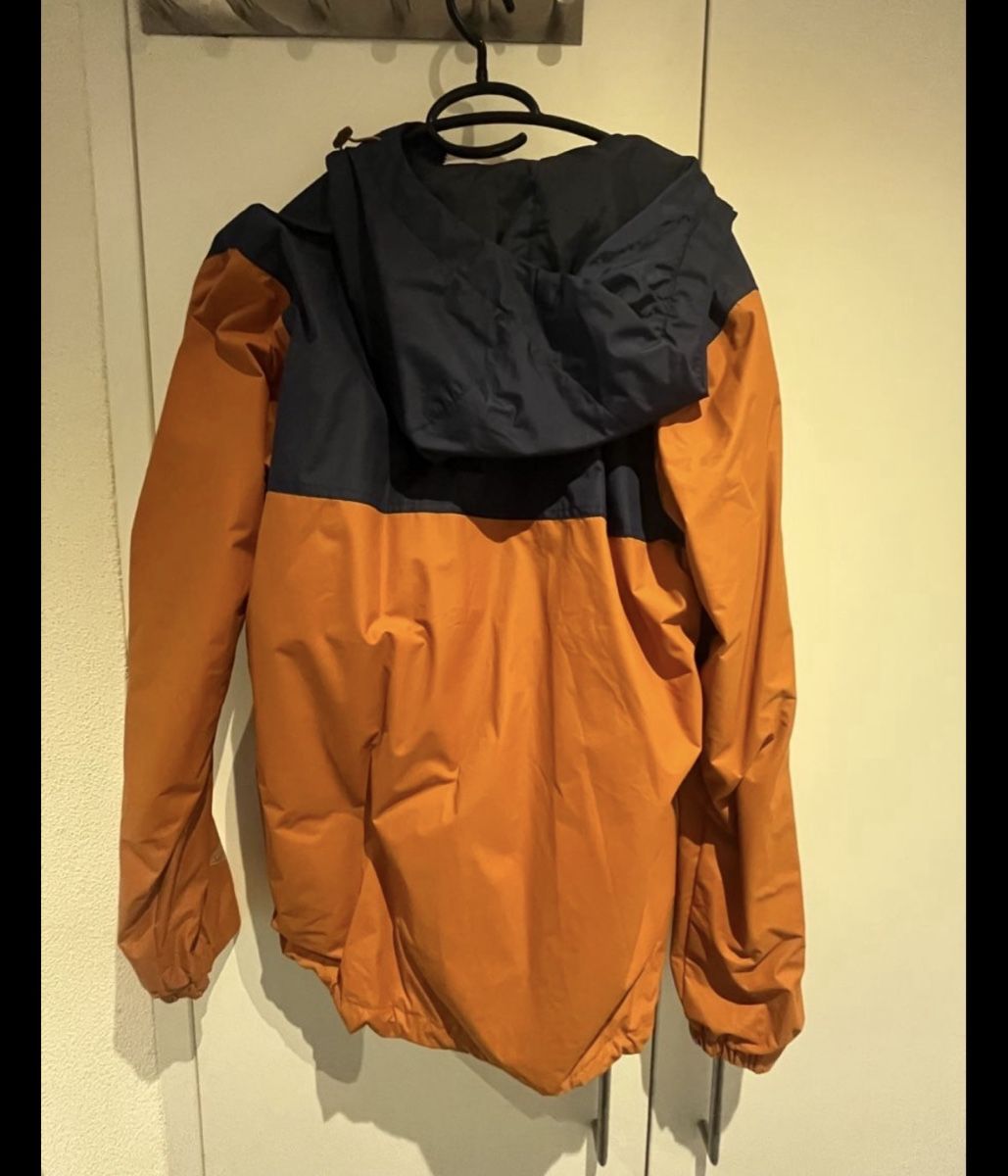 Columbia Jacken: Columbia Omni-Tech M – Gebraucht aus Morges von Brunocunha05 1