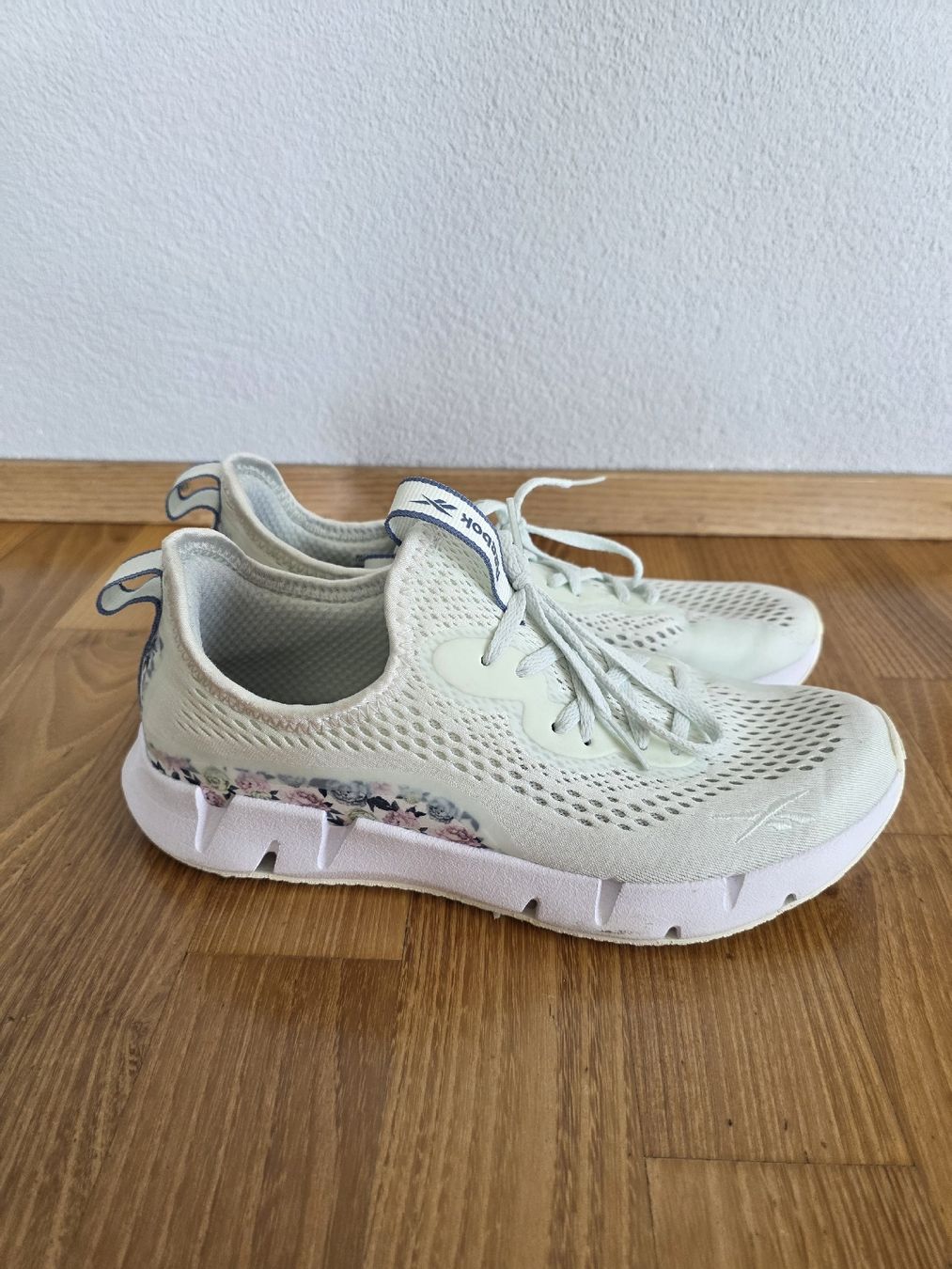 Reebok Scarpe da donna: Reebok Sneaker Gr. 40 neu – Nuovo (secondo la descrizione) da Bassersdorf venduto da R32DSG 1